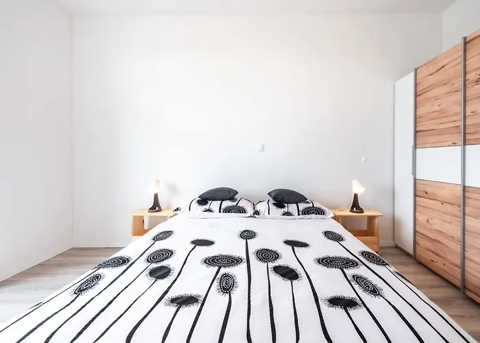 Pinegrove * 두브로브니크