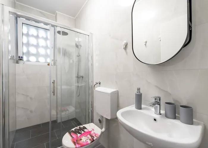 Pinegrove Apartament