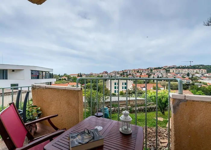 Pinegrove Apartament